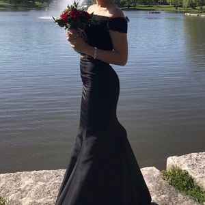 Sherri Hill Spring 2017 Prom Dress